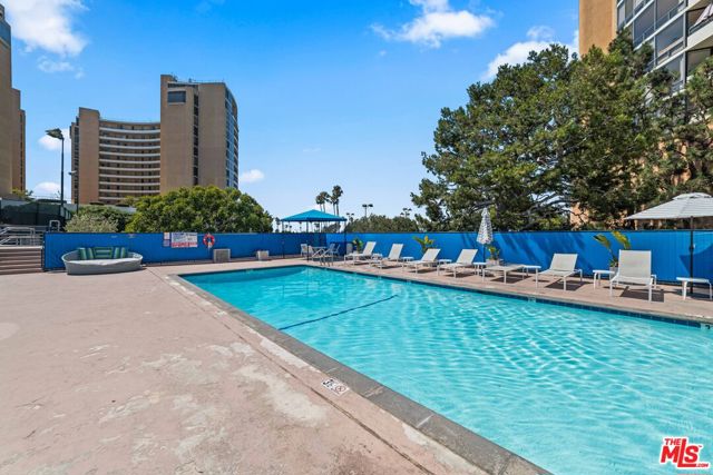 4316 Marina City Drive, Marina del Rey CA: https://media.crmls.org/mediaz/4bb31885-e264-40df-9146-8383affcacd1.jpg