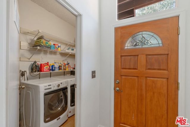 2160 Lake Shore Avenue, Los Angeles CA: https://media.crmls.org/mediaz/4bb3f1a9-0c38-4f7e-b32a-aaa25d0a2981.jpg