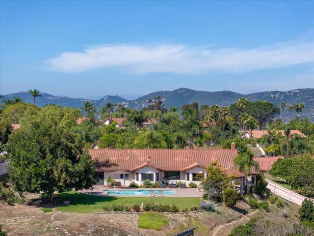 1373 Stoneridge Circle, Escondido CA: https://media.crmls.org/mediaz/4bb4a4d1-dc77-4f0a-a757-c5abdd7dbbac.jpg