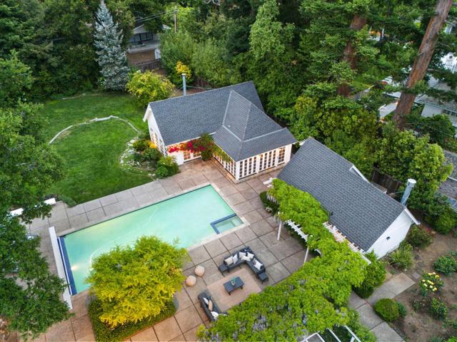37 Lupin Lane, Atherton CA: https://media.crmls.org/mediaz/4bb4bd94-41ce-4223-bfb0-e85969814b59.jpg