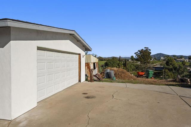 Detail Gallery Image 39 of 44 For 1219 Wren St, San Diego,  CA 92114 - 5 Beds | 4 Baths