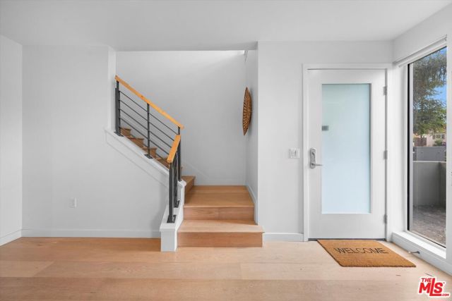 310 Washington Boulevard, Marina del Rey CA: https://media.crmls.org/mediaz/4bb5b8d0-6ee1-4375-acf4-58bcd3beaf06.jpg