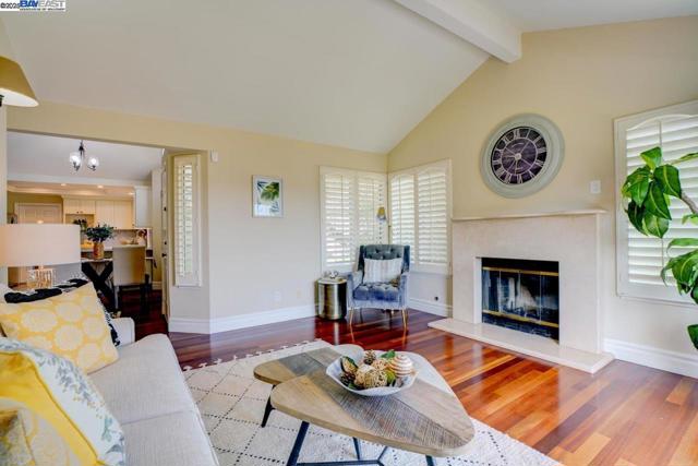 1228 Copper Peak Ln, San Jose CA: https://media.crmls.org/mediaz/4bb5d2b5-b9cc-408e-9202-d978ab5e2d4a.jpg