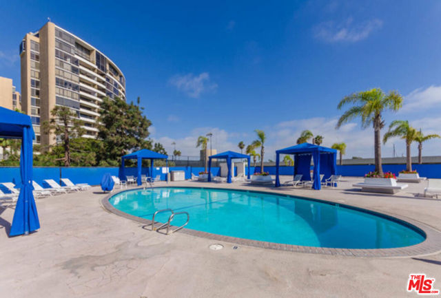 4316 Marina City Drive, Marina del Rey CA: https://media.crmls.org/mediaz/4bb6d89f-20f4-4f14-965b-5d2980362851.jpg