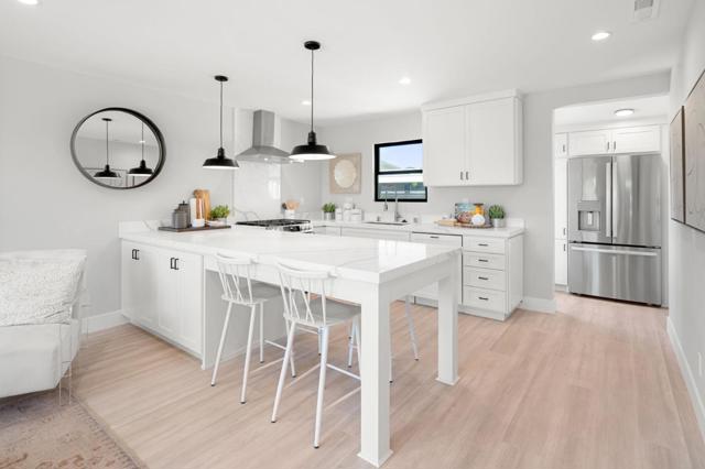 419 Daisy Lane, East Palo Alto CA: https://media.crmls.org/mediaz/4bb88923-a47d-4261-9af9-fdcf81fbb893.jpg