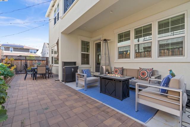 4440 Pine Mountain Way, Dublin CA: https://media.crmls.org/mediaz/4bb896f0-6fa3-49dd-a2e0-edaa739a6bff.jpg