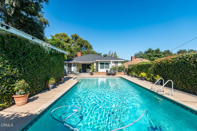 4841 Hill Street, La Canada Flintridge CA: https://media.crmls.org/mediaz/4bb905aa-21c1-4246-b8f4-6c9d27bc29e3.jpg