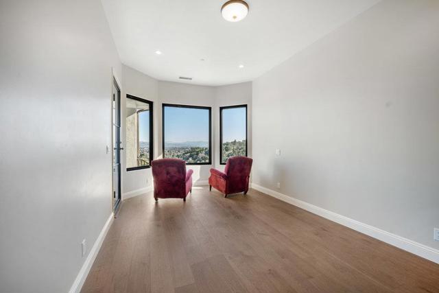 8772 Foxglove Court, Gilroy CA: https://media.crmls.org/mediaz/4bb9233c-2f20-44e5-8a50-84995f9bb12a.jpg