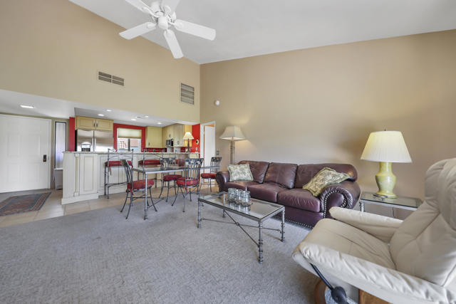 41531 Peach Tree Court, Palm Desert CA: https://media.crmls.org/mediaz/4bb924c8-15b7-44fe-8a12-53c7af2dc627.jpg
