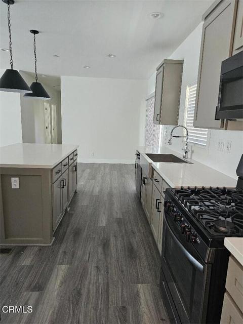 Detail Gallery Image 10 of 37 For 39421 Calle El Parado Rd, Santa Clarita,  CA 91350 - 4 Beds | 2 Baths