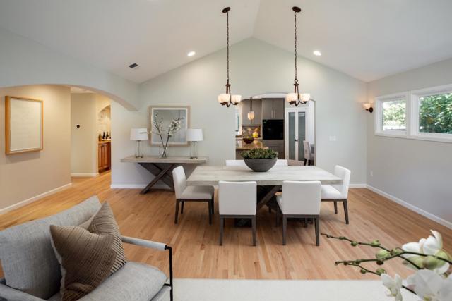 867 Campbell Avenue, Los Altos CA: https://media.crmls.org/mediaz/4bba1a5c-9835-46dd-aa9c-492233d9fdc5.jpg
