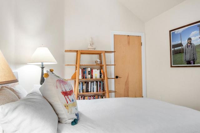 1081 Avocado Road, Watsonville CA: https://media.crmls.org/mediaz/4bba59a3-84f9-4f31-bfaa-300faf581d6c.jpg