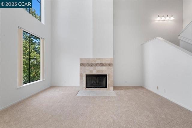 219 Sea Crest Cir, Vallejo CA: https://media.crmls.org/mediaz/4bbad630-2b4c-4a72-b86b-2f715640a1f7.jpg