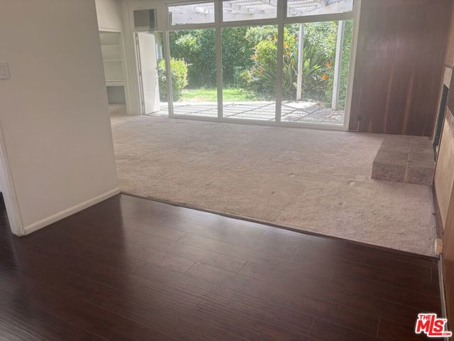 645 Walther Way, Los Angeles CA: https://media.crmls.org/mediaz/4bbb19c3-bcc2-430d-8841-c0594f0eee57.jpg