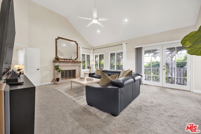 2200 Shenandoah Lane, Glendora CA: https://media.crmls.org/mediaz/4bbc02f4-1cf7-4178-ad8e-5ace7cf184ed.jpg