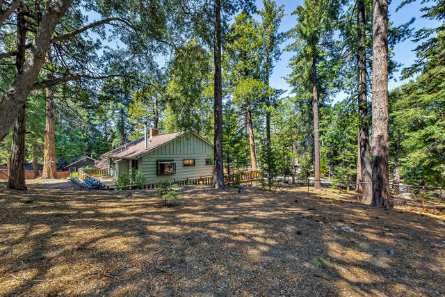 52551 Pine Ridge Road, Idyllwild CA: https://media.crmls.org/mediaz/4bbc691c-830e-442a-a222-361f0e8afc9b.jpg