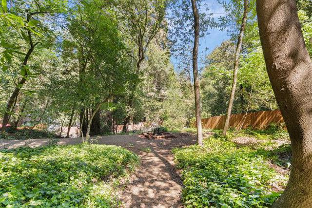 345 Saint Francis Drive, Boulder Creek CA: https://media.crmls.org/mediaz/4bbca9a3-5011-44c0-b089-9bcb6cab5925.jpg