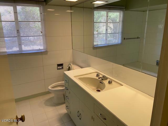 16350 Maricopa Highway, Ojai CA: https://media.crmls.org/mediaz/4bbcf0aa-0c09-4a98-9da5-4f68ac8365fb.jpg
