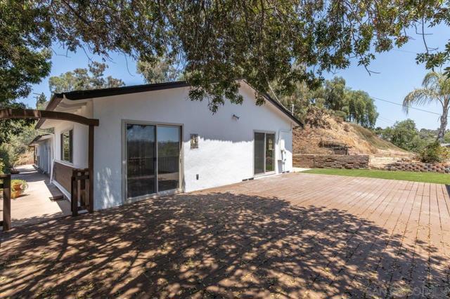 4113 Sweetwater Rd, Bonita, California 91902, 4 Bedrooms Bedrooms, ,2 BathroomsBathrooms,Single Family Residence,For Sale,Sweetwater Rd,240028518SD