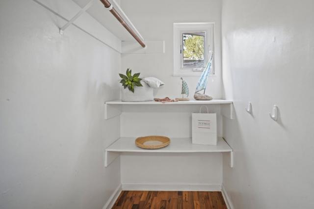 815 Taylor Street, Monterey CA: https://media.crmls.org/mediaz/4bbdc35a-04dd-4bdb-bbcd-b87180b4a593.jpg