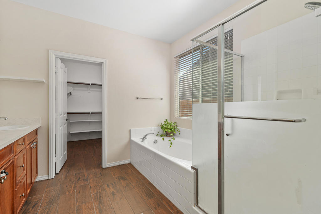 MLS #219136373DA image #16