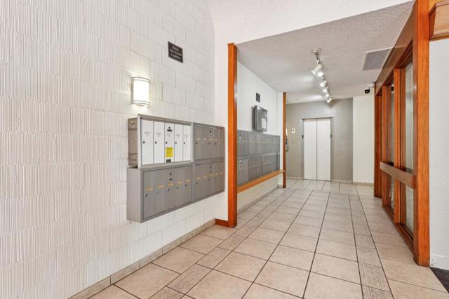 3909 Stevenson Boulevard, Fremont CA: https://media.crmls.org/mediaz/4bbe07cb-92b0-43c9-99d1-db35801718ef.jpg
