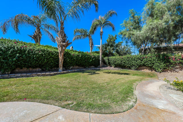 Image 35 of 38 For 81961 Contento Street