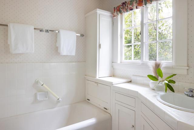 110 Pine Way, Carmel CA: https://media.crmls.org/mediaz/4bbf1e76-c488-4f97-b5a0-55cb732d5fb6.jpg