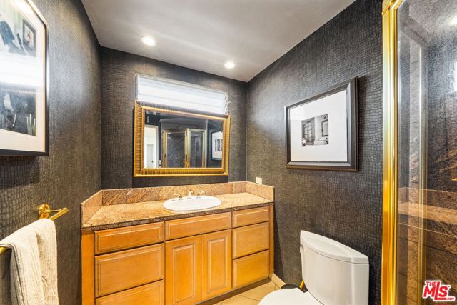 2838 Medill Place, Los Angeles CA: https://media.crmls.org/mediaz/4bbfc582-57ab-4ae5-aa7c-fd2fa386938d.jpg