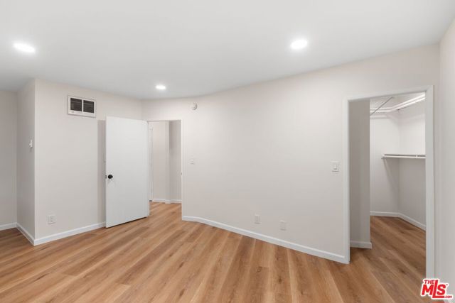 3640 Cardiff Avenue, Los Angeles CA: https://media.crmls.org/mediaz/4bbfc602-0d91-4ace-b513-f015fec648e6.jpg