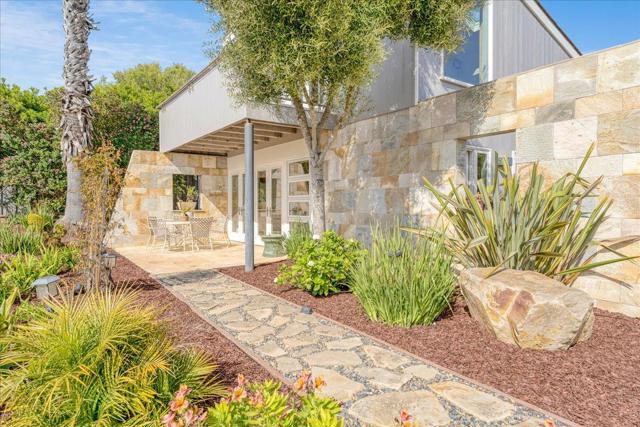 405 Heather Point Lane, Watsonville CA: https://media.crmls.org/mediaz/4bbffb37-a378-41c8-979a-77a2a09c359b.jpg
