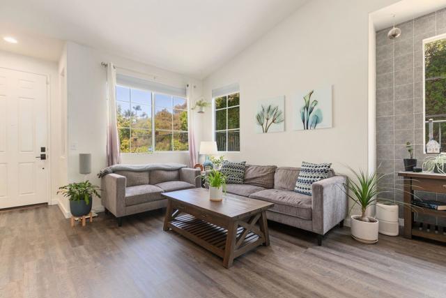 Detail Gallery Image 7 of 51 For 888 Arvita Ct, Oceanside,  CA 92057 - 3 Beds | 2 Baths