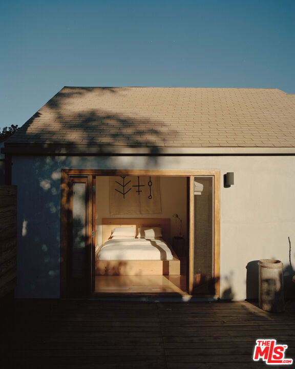 https://media.crmls.org/mediaz/4bc09d31-df0d-434a-8477-cdbf82450b44.jpg?preset=X-Large