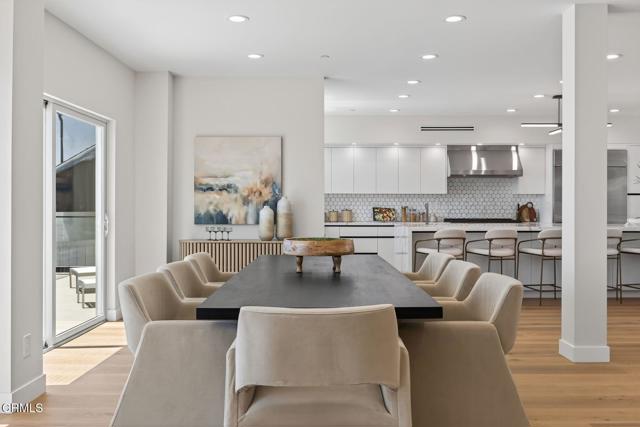2407 Sunset Drive, Ventura CA: https://media.crmls.org/mediaz/4bc0fd13-f5a0-400c-b5e8-30a0c57a09e7.jpg