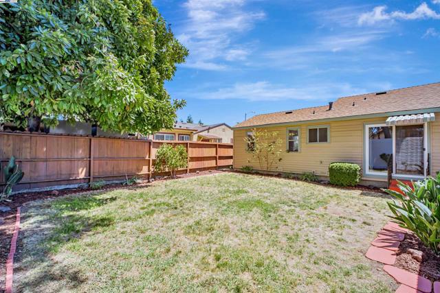 1105 Gardner Blvd., San Leandro CA: https://media.crmls.org/mediaz/4bc195d7-1b3c-486b-ad92-2f4663100287.jpg
