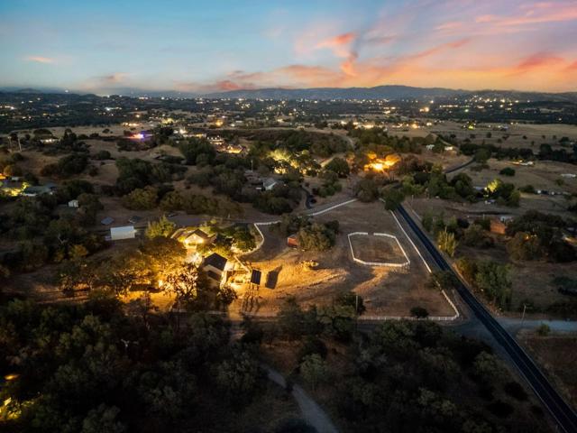 Image 6 of 90 For 157 Oak Knoll Court