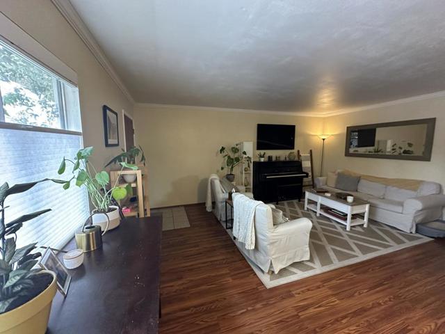 Image 11 of 76 For 32303240 Mission Drive