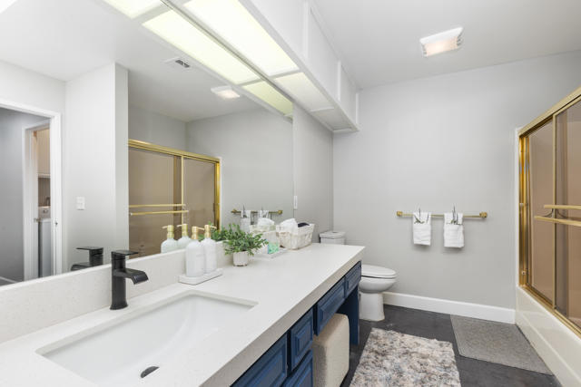 78987 Bayside Court, Bermuda Dunes CA: https://media.crmls.org/mediaz/4bc3c778-9f97-4764-9974-e9d9080d048f.jpg
