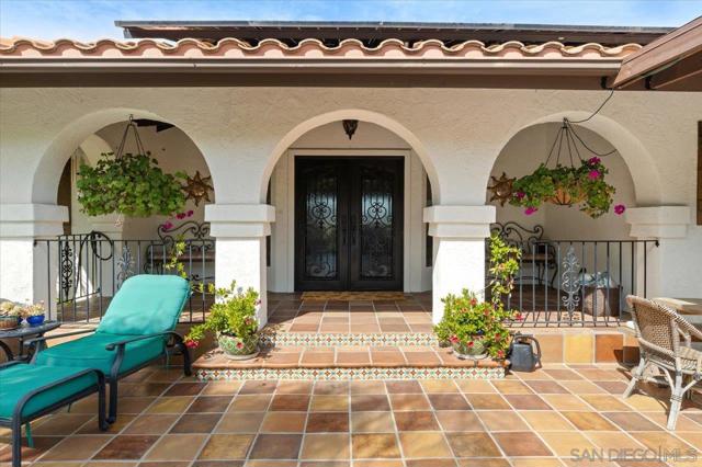1379 Sunny Heights Road, Fallbrook CA: https://media.crmls.org/mediaz/4bc3d3c1-2cb7-4e18-95e5-baa8ac46aa13.jpg