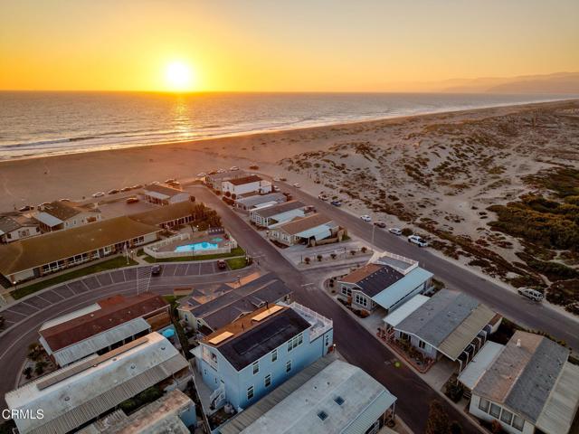 Detail Gallery Image 3 of 35 For 5540 W 5th St #1,  Oxnard,  CA 93035 - 3 Beds | 2 Baths