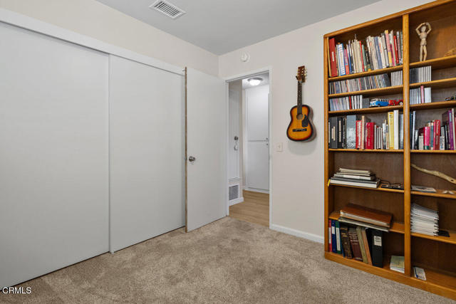 1789 Potomac Avenue, Ventura CA: https://media.crmls.org/mediaz/4bc4c87f-32b0-4da5-8a55-08b46ea9bec4.jpg