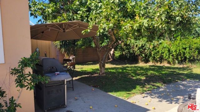 4077 W 103rd Street, Inglewood CA: https://media.crmls.org/mediaz/4bc5072b-72f1-4b0e-ac31-06c6e9cdeacd.jpg