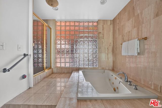 6220 Pacific Avenue, 102 photo 32