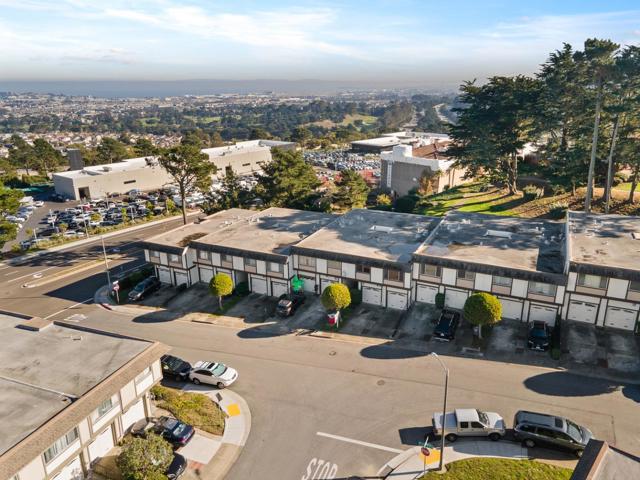 2419 Rowntree Way, South San Francisco CA: https://media.crmls.org/mediaz/4bc6bdba-9a68-4191-a2df-e326bb87dd6c.jpg
