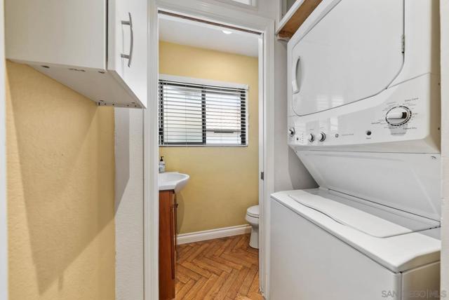 2459 Caminito Ocean Cv, Cardiff by the Sea CA: https://media.crmls.org/mediaz/4bc725e6-033d-43c6-bcc6-4559588ad301.jpg