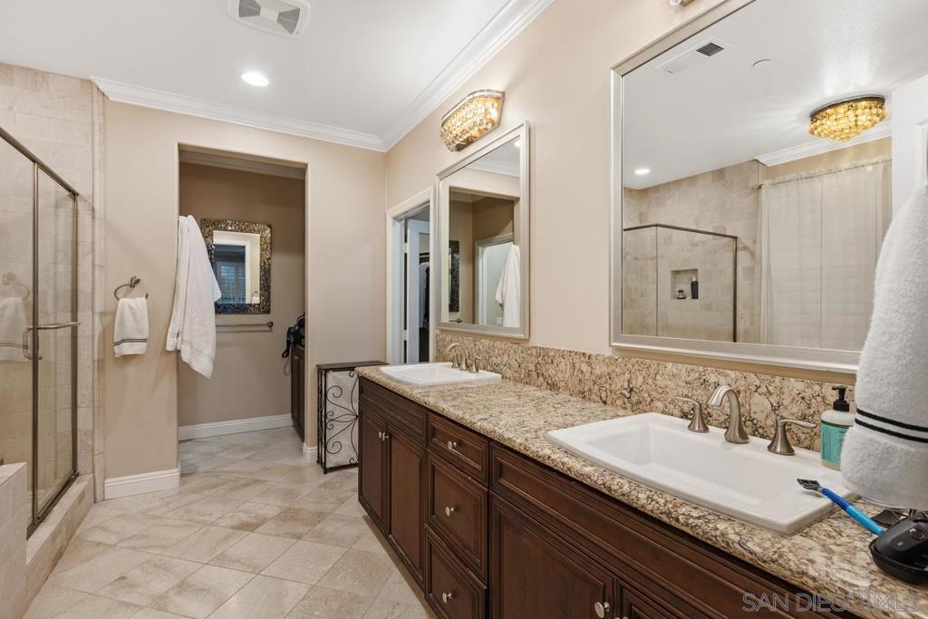 MLS #250030585SD img 36