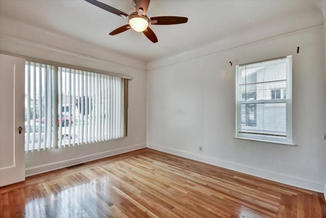 325 Capitol Street, Salinas CA: https://media.crmls.org/mediaz/4bc8ce56-d8d9-4208-b60e-c166da0faf22.jpg
