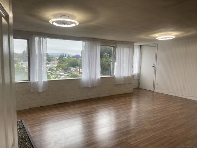6034 Dwight St, San Diego CA: https://media.crmls.org/mediaz/4bc8fa10-880a-4979-ad26-7617d2b03bfa.jpg