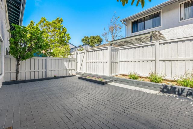 8069 Caminito Gianna, La Jolla CA: https://media.crmls.org/mediaz/4bc8fe33-5b15-4c3c-bf96-0ebd6ec73096.jpg