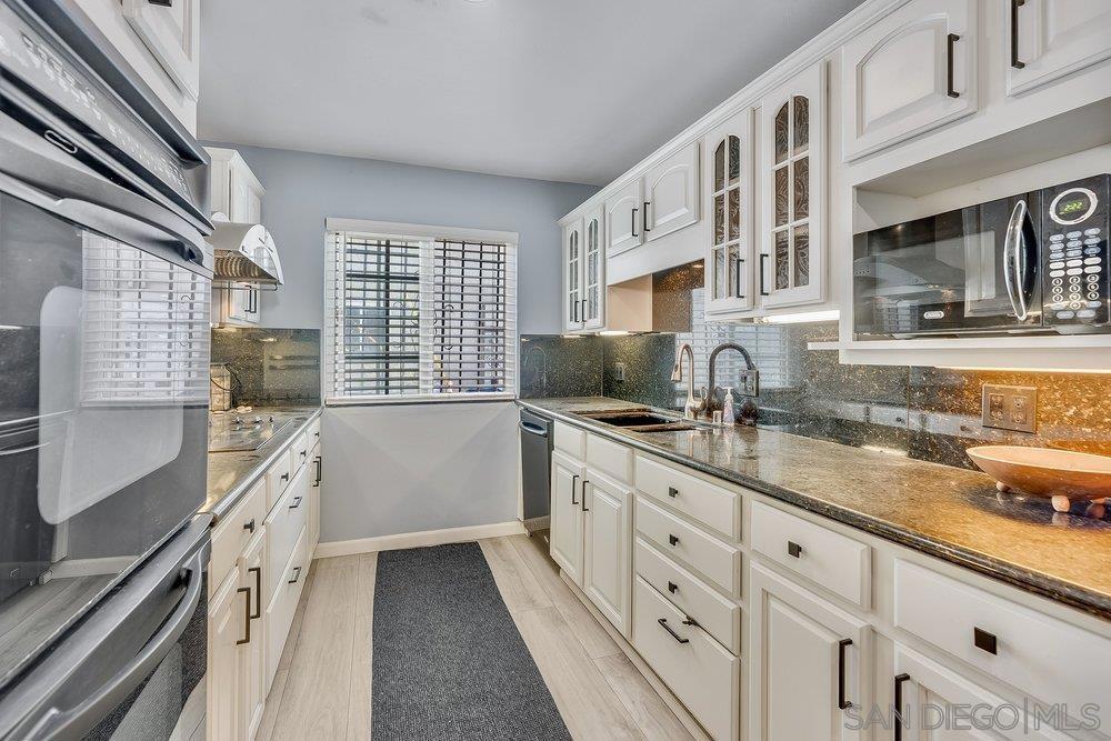 711 Island Ct - photo 15